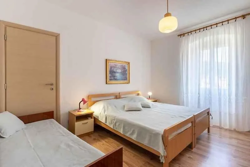 Apartments In Cres/Insel Cres 13668