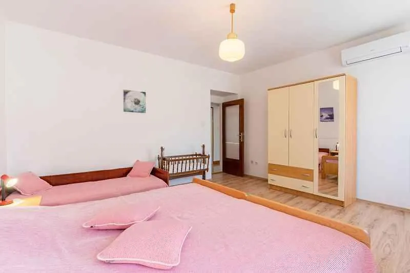 Apartments In Cres/Insel Cres 13668