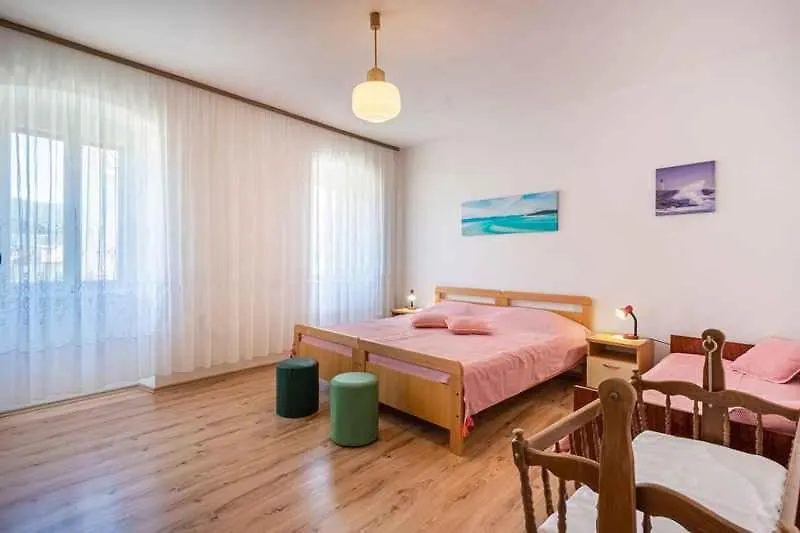 Apartments In Cres/Insel Cres 13668 0*,