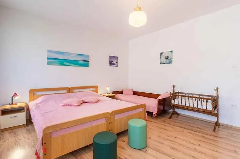Apartments In Cres/Insel Cres 13668
