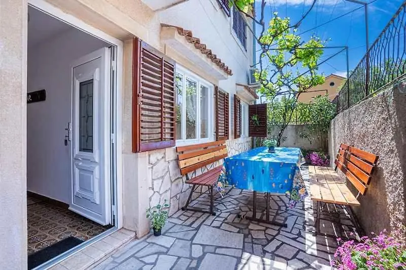 Apartments In Cres/Insel Cres 13668
