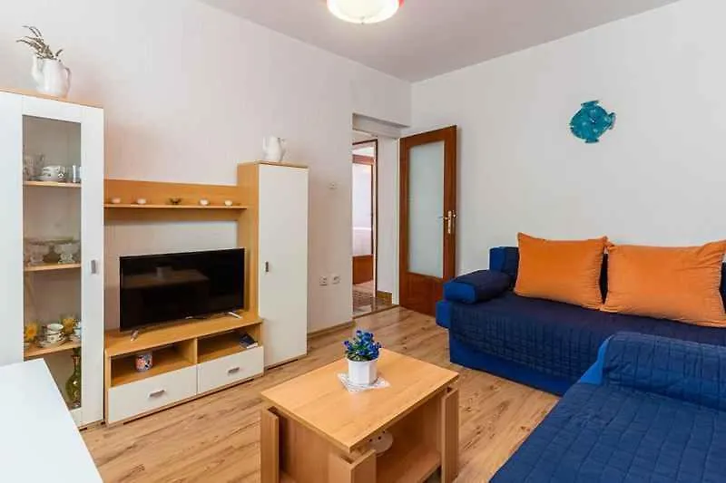 Apartments In Cres/Insel Cres 13668